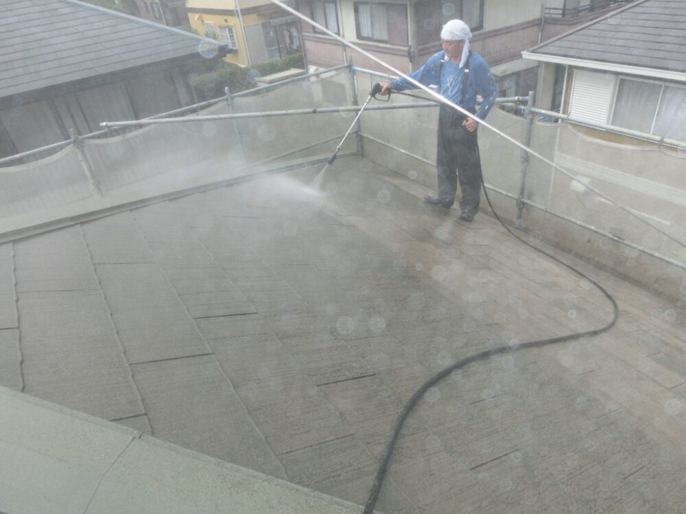外壁塗装は雨の翌日にできる?乾燥時間と作業再開の判断ポイント