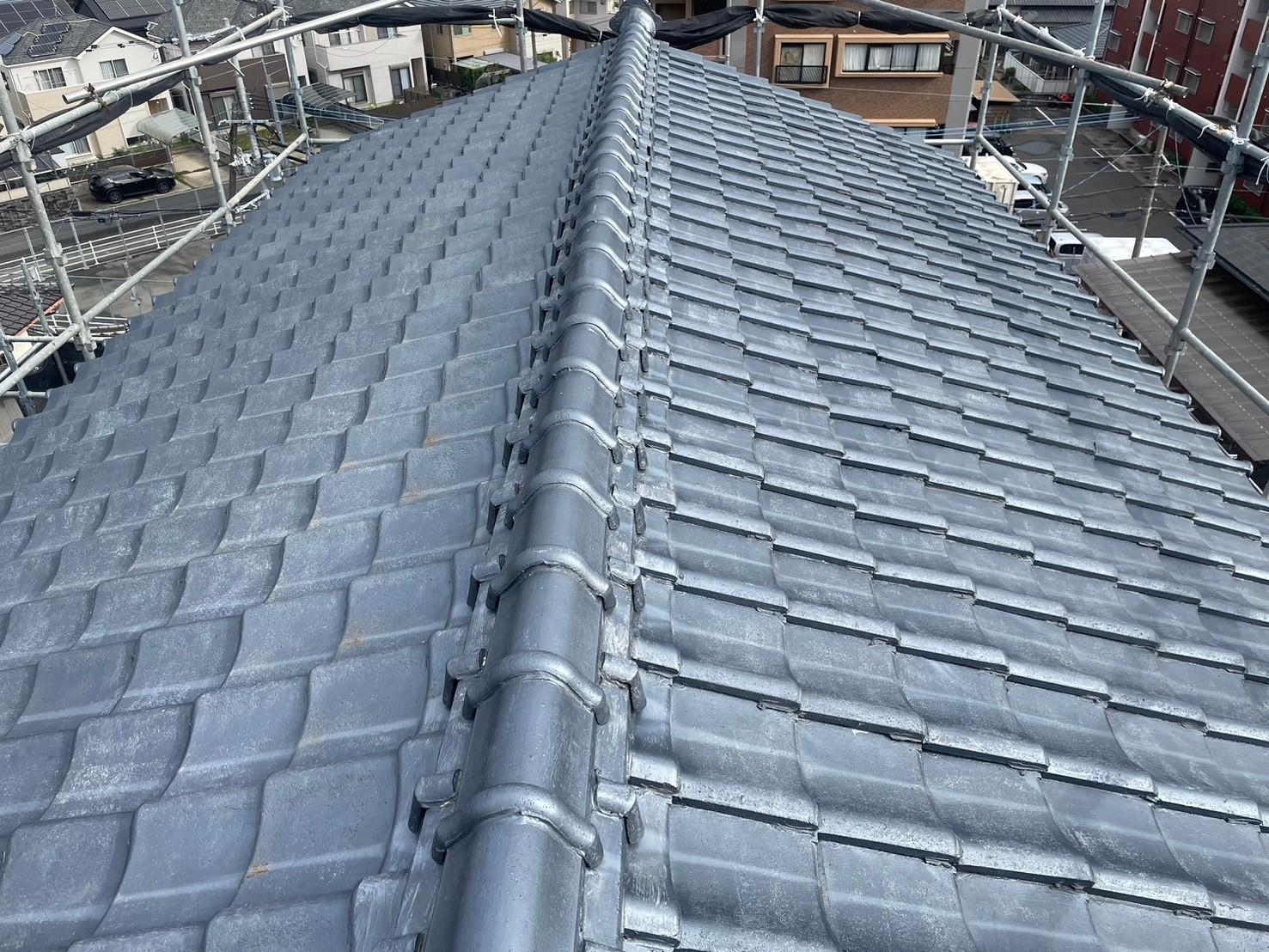 福岡県福岡市東区香住ケ丘のT様邸で瓦屋根を葺き替え、軽量で耐久性に優れたアスファルトシングル屋根へリフォームしました
